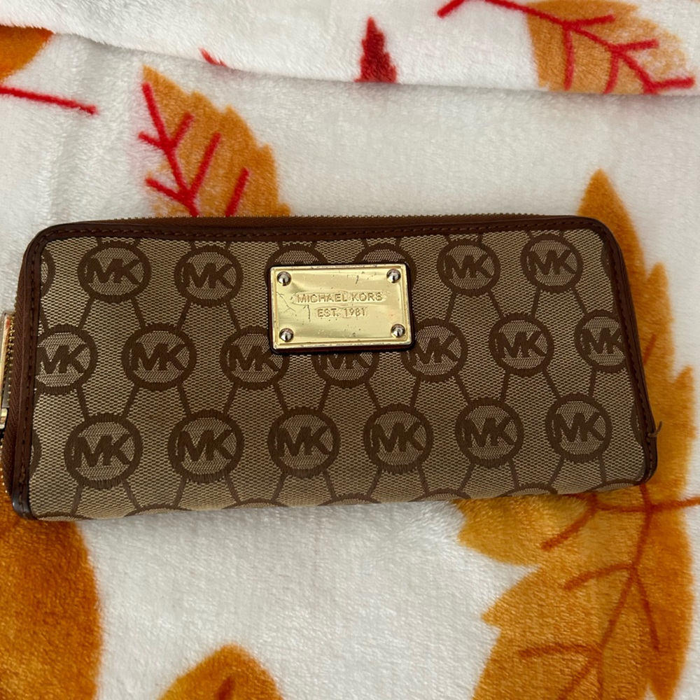 Michael Kors wallet